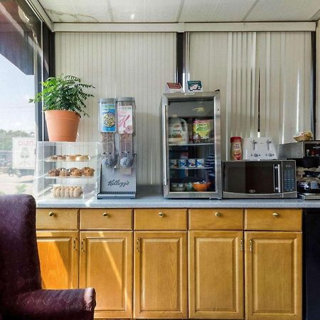 Econolodge Framingham-Boston المظهر الخارجي الصورة